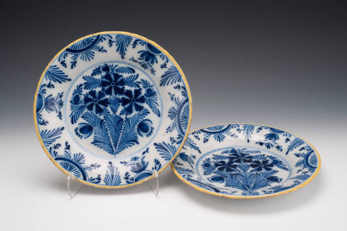 Plates (Set of Two)