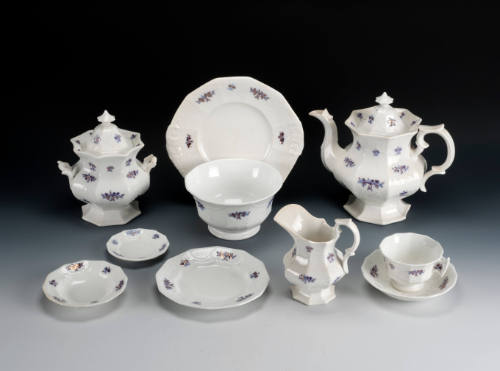 Tea Service (Serves Twelve)