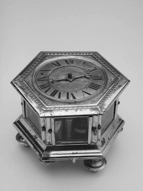 Table Clock